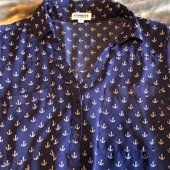 Express  button down blouse - Picture 2 of 4